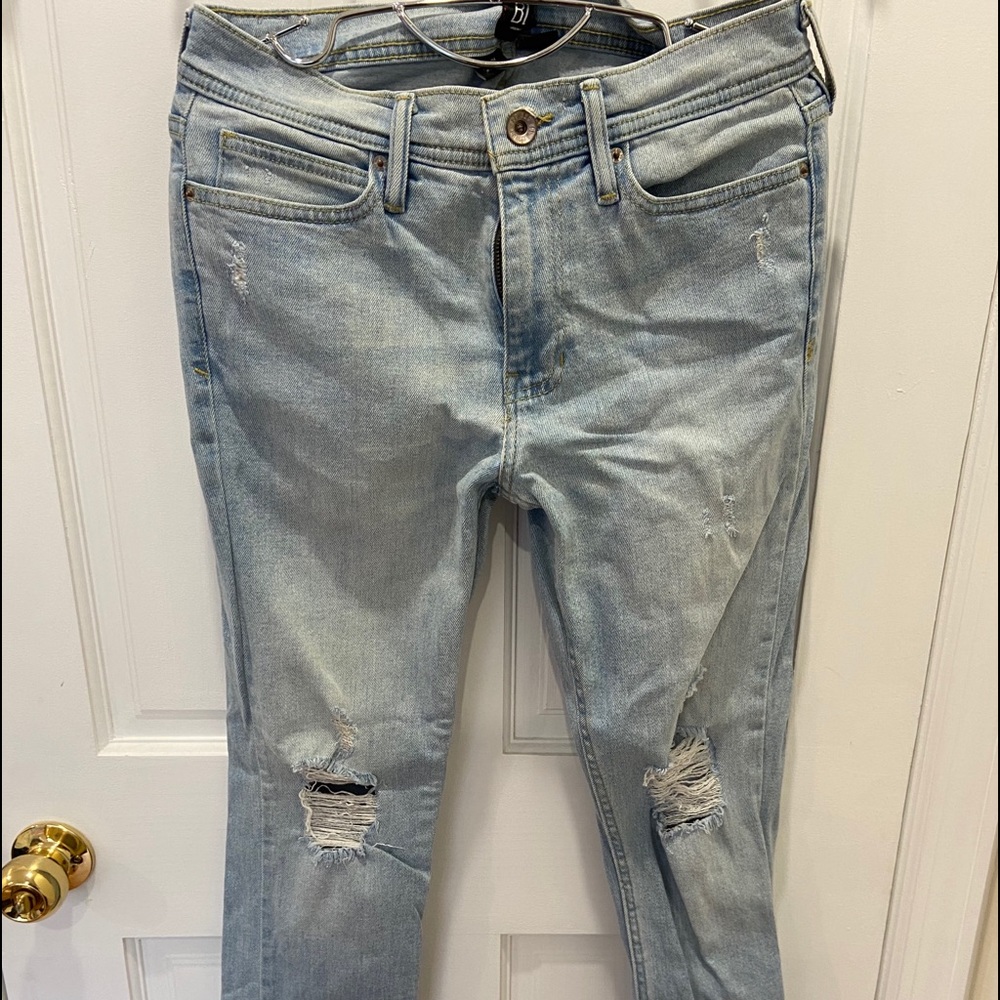 BDG Ripped Jeans - Picture 3 of 5